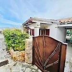 فيلة Vista Tavolara *